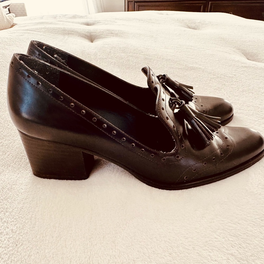 Stewart Weitzman Stunning Rich Brown Wingtip Pump Loafer 7.5